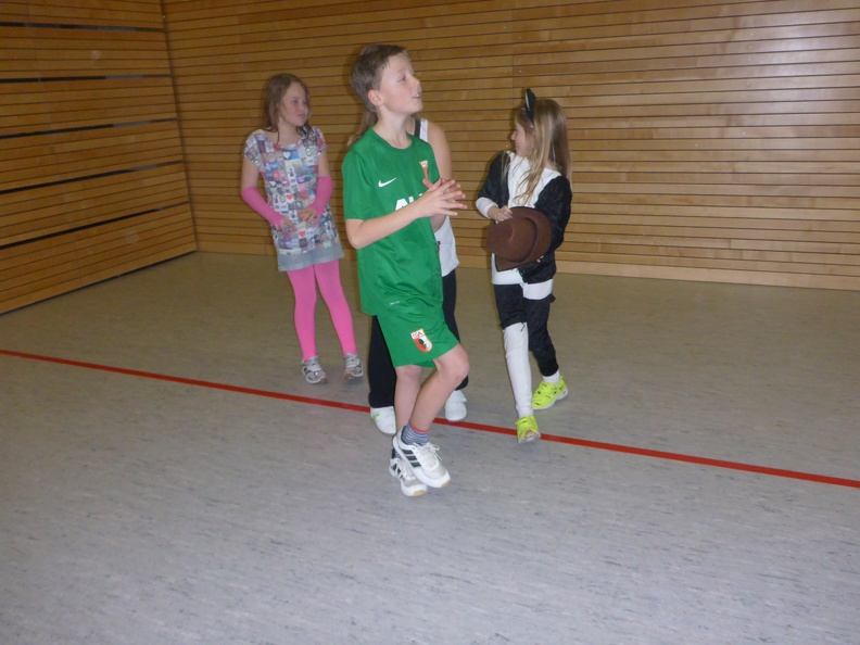 Fasching Kindergruppe Volleyball005.JPG